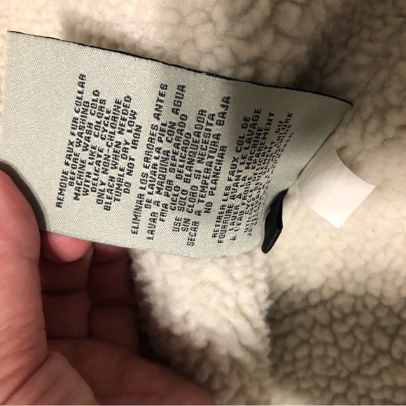 Levi’s Sherpa-Lined Faux Leather Trucker Jacket w/ Fringe & Serape Back Panel  L - Picture 7 of 12